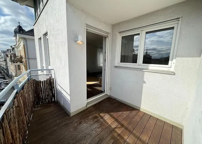 Am Puls Der Stadt, Inkl Tg-stellplatz & Balkon Λειψία