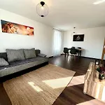 شقة Am Puls Der Stadt, Inkl Tg-stellplatz & Balkon *