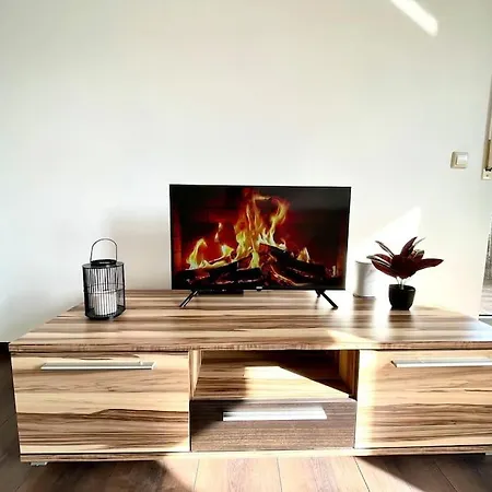 Apartment Am Puls Der Stadt, Inkl Tg-stellplatz & Balkon